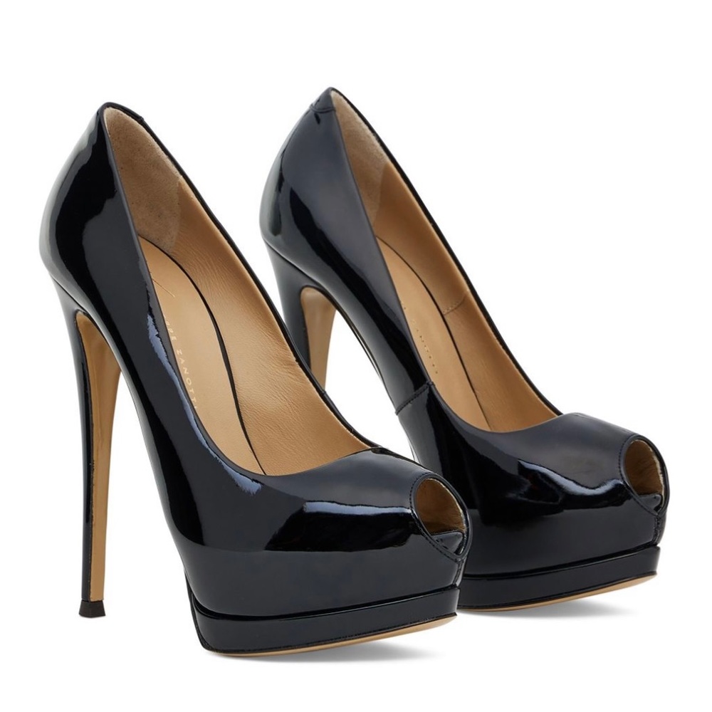 Giuseppe Zanotti Sharon